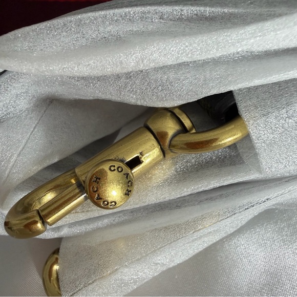 ❤️ COACH 🌺 willow saddle bag Black Pebbled Leather Crossbody Red and black Strap - Picture 17 of 17